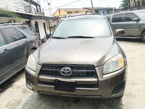 Toyota RAV4 2011 Gray