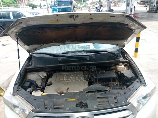 Toyota Highlander 2011 White