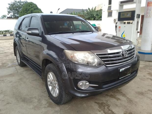 Toyota Fortuner 2015 Gray
