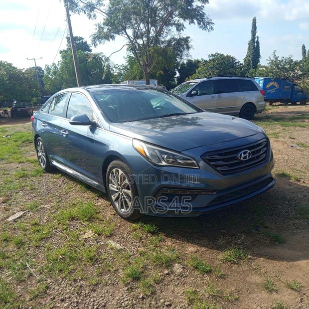 Hyundai Sonata 2016 Blue