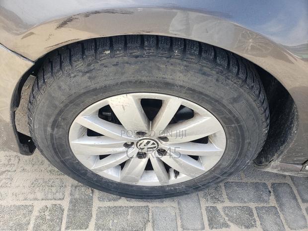 Volkswagen Passat 2012 Gray