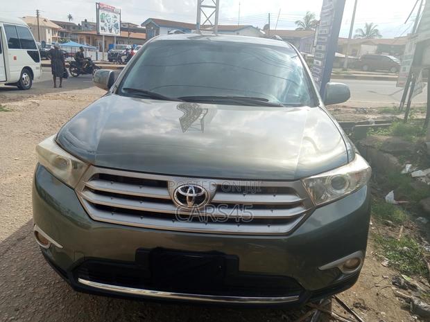 Toyota Highlander 2013 Green