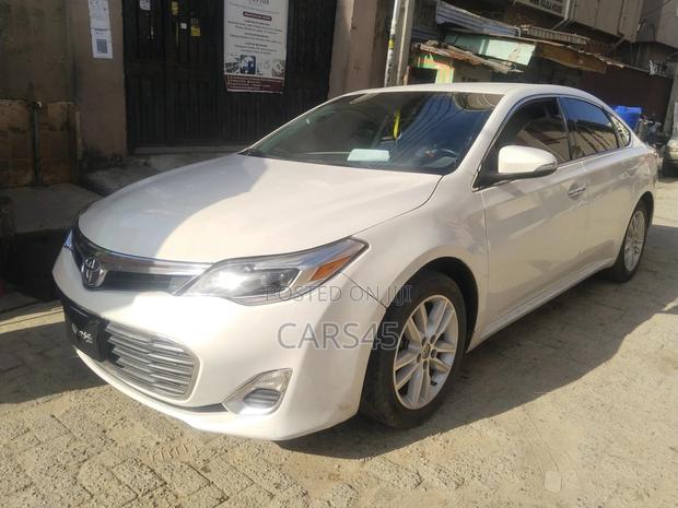 Toyota Avalon 2013 White