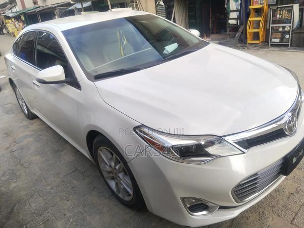 Toyota Avalon 2013 White