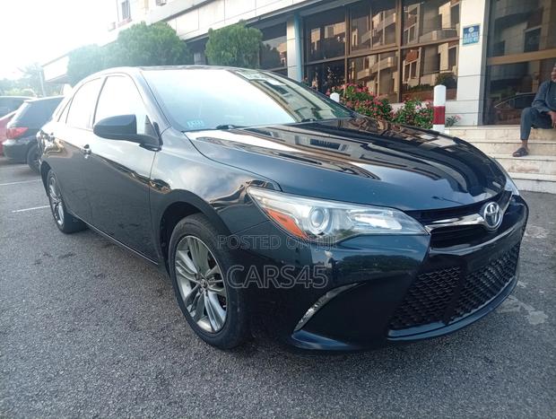 Toyota Camry 2017 Black