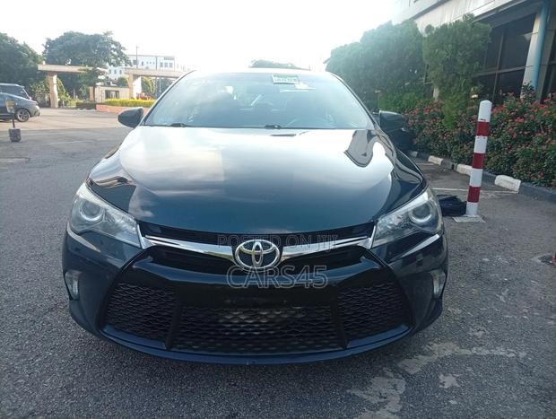 Toyota Camry 2017 Black