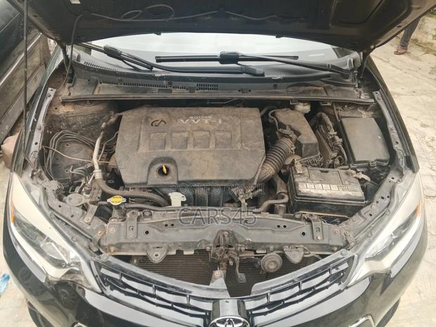 Toyota Corolla 2015 Black