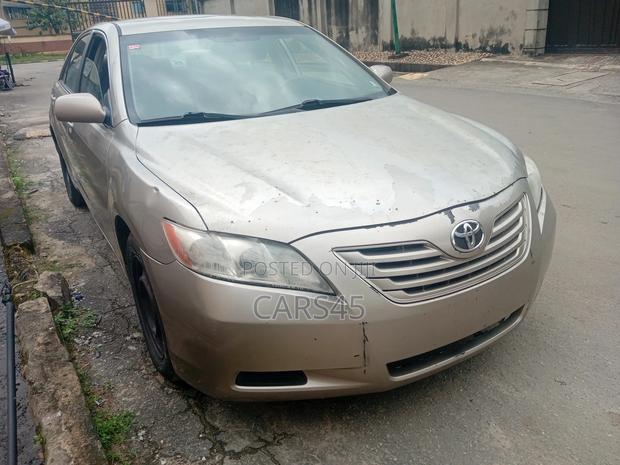 Toyota Camry 2007 Gold