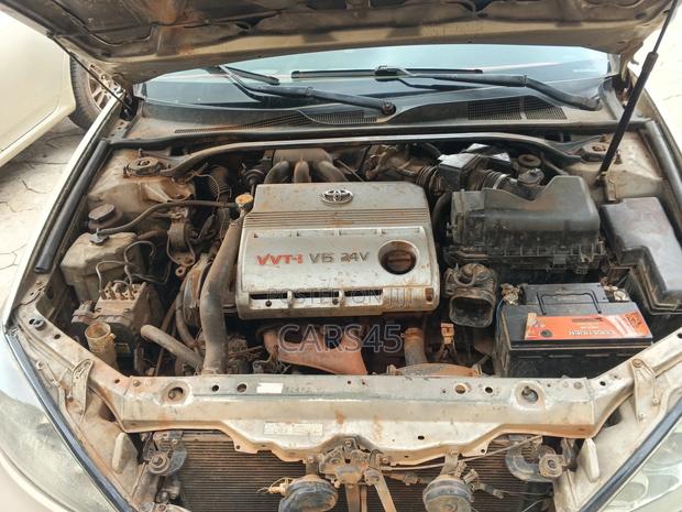 Toyota Camry 2006 Gold