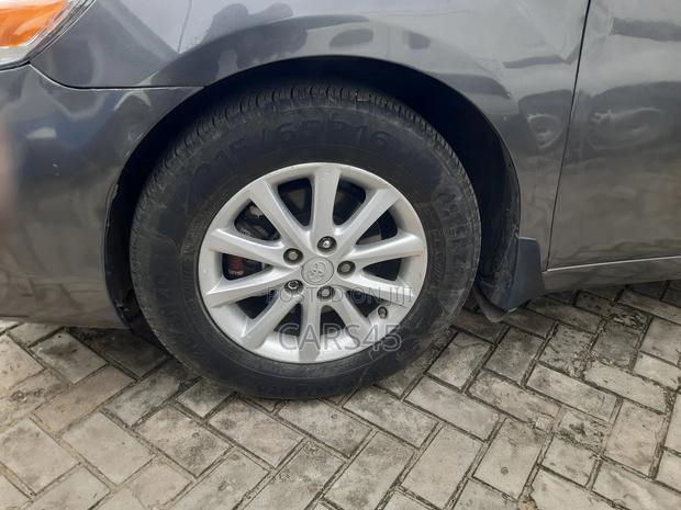 Toyota Camry 2010 Gray