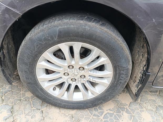 Toyota Sienna 2011 Gray