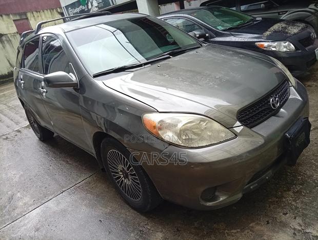 Toyota Matrix 2006 Gray