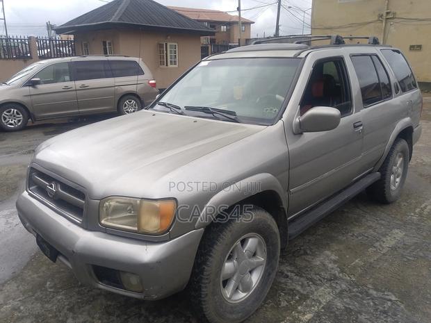 Nissan Pathfinder 2003 Gray
