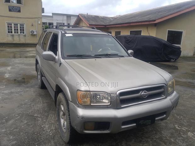 Nissan Pathfinder 2003 Gray