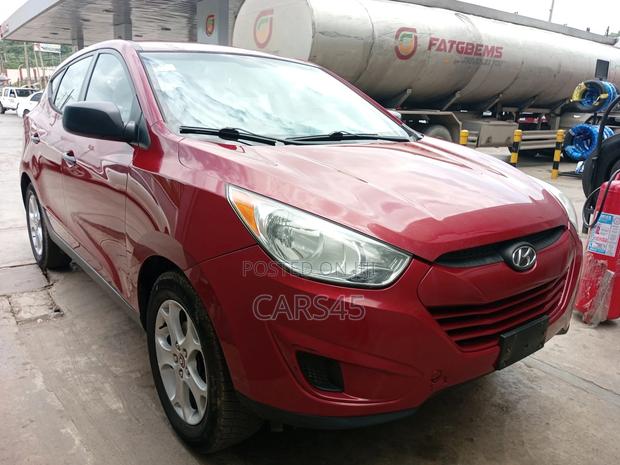 Hyundai Tucson 2013 Red