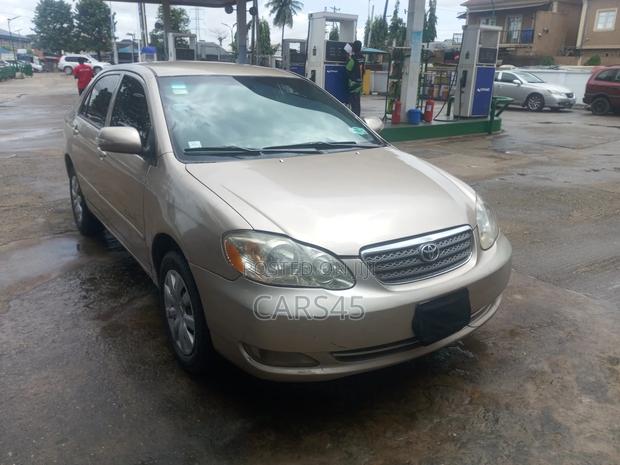 Toyota Corolla 2008 Gold