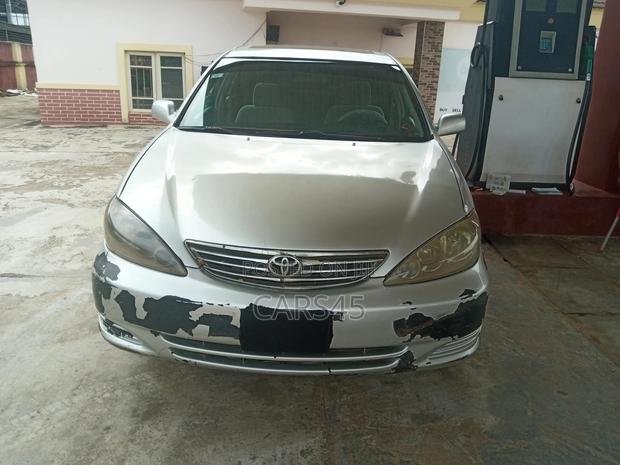 Toyota Camry 2002 Gray
