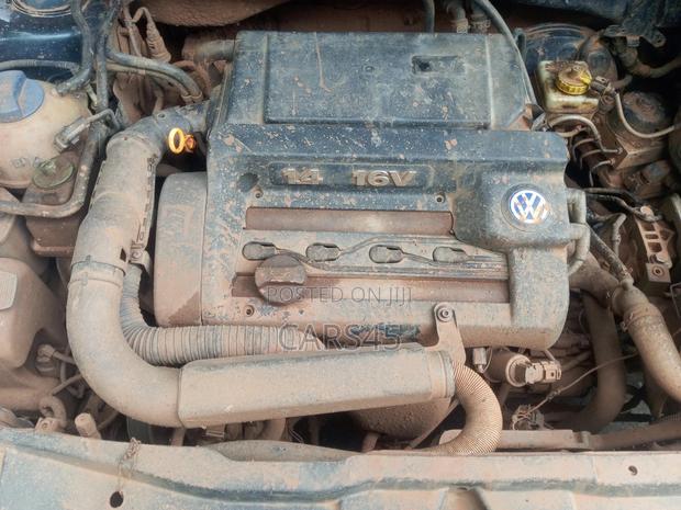 Volkswagen Golf 2001 Green