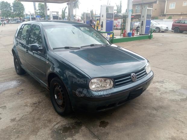 Volkswagen Golf 2001 Green