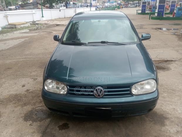 Volkswagen Golf 2001 Green