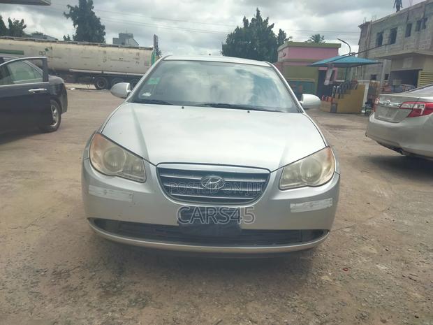 Hyundai Elantra 2009 Silver
