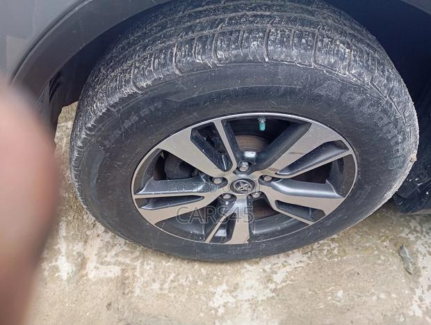Toyota RAV4 Limited 4dr SUV AWD (2.5L 4cyl 6A) 2018 Silver