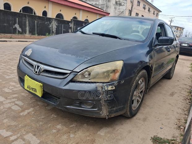 Honda Accord 2006 Gray