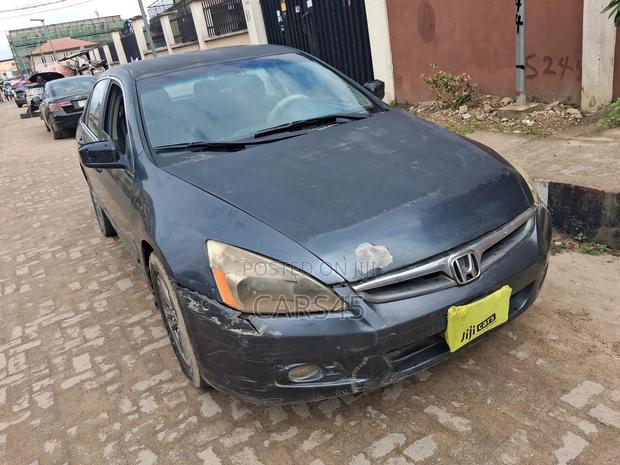 Honda Accord 2006 Gray