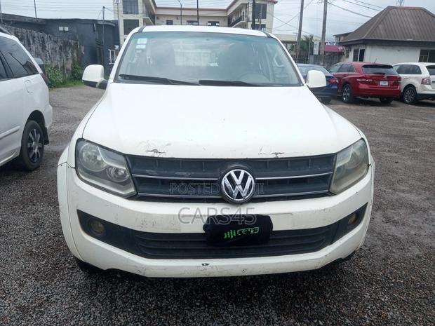 Volkswagen Amarok 2011 White