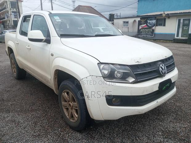 Volkswagen Amarok 2011 White