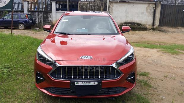 JAC J7 1.5 FWD 2022 Red