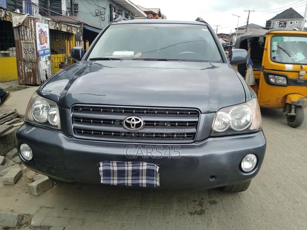 Toyota Highlander 2002 Blue
