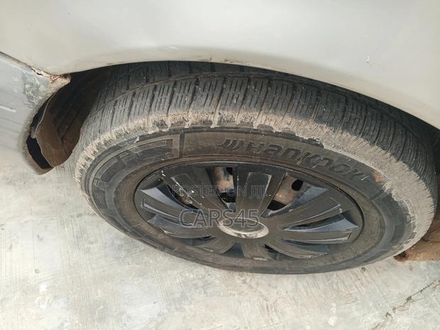 Toyota Sienna 2001 Gray