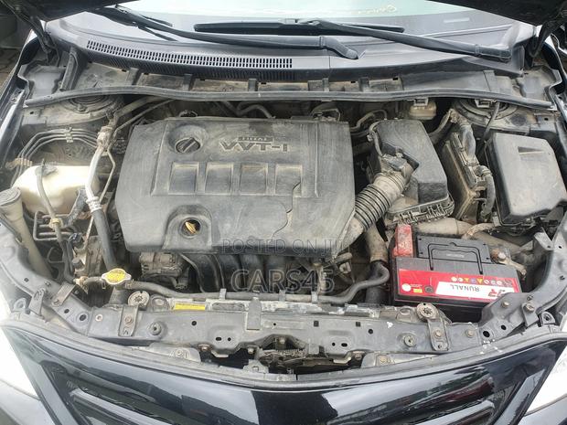 Toyota Corolla 2011 Black