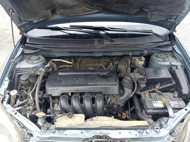Toyota Matrix Hatchback FWD (1.8L 4cyl 5M) 2006 Blue