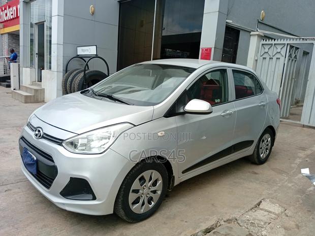 Hyundai Xcent 2015 Silver