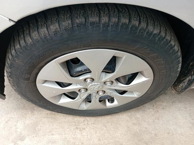 Hyundai Xcent 2015 Silver