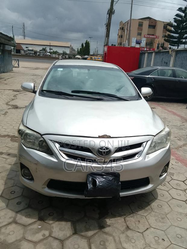 Toyota Corolla 2011 Silver