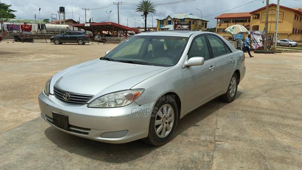 Toyota Camry 2004 Silver