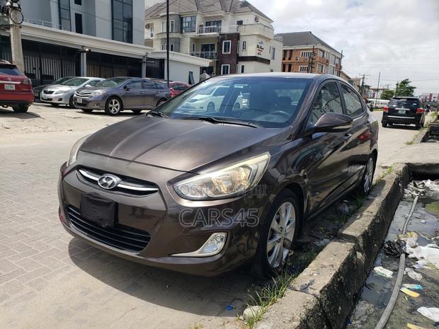 Hyundai Accent 2016 Brown