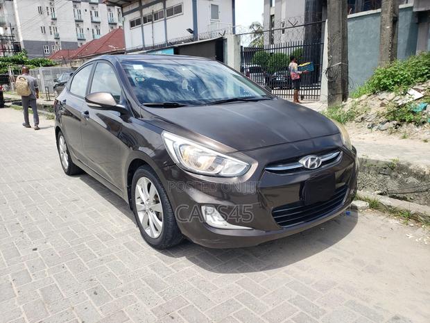 Hyundai Accent 2016 Brown