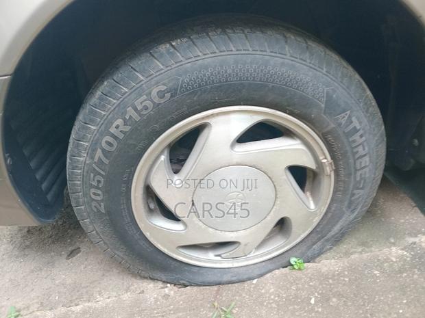 Toyota Sienna 2002 Gold