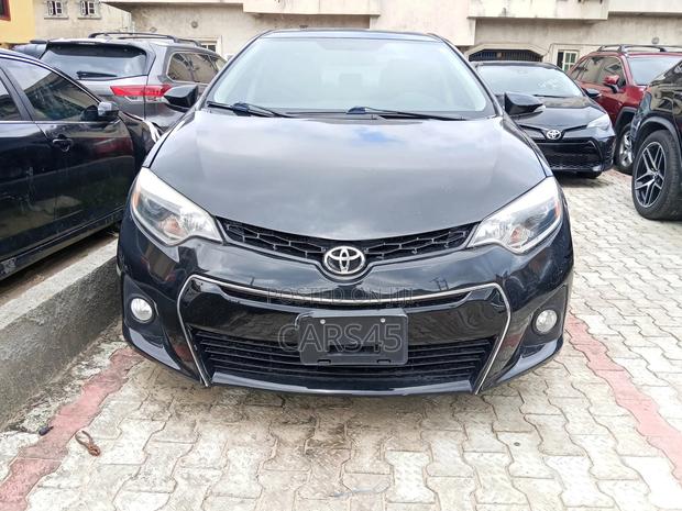 Toyota Corolla 2016 Black