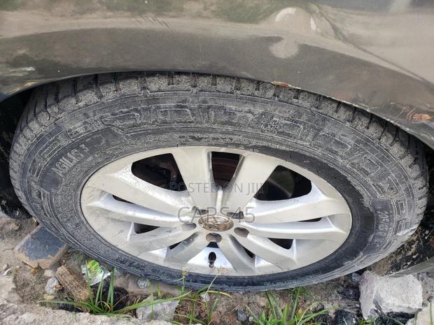 Toyota Corolla 2010 Gray