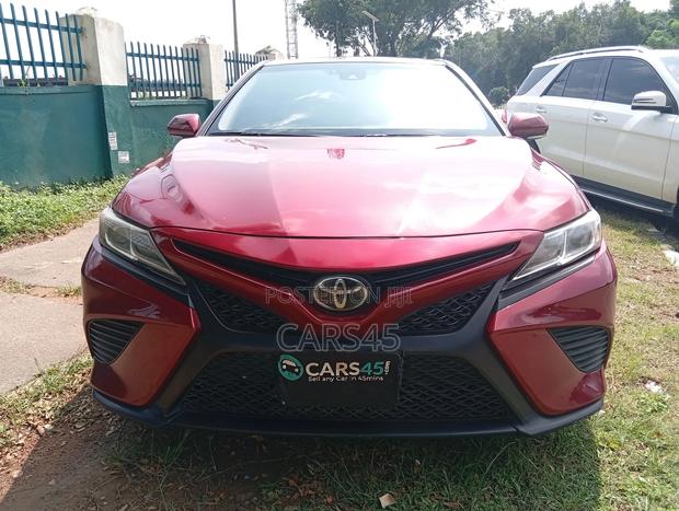 Toyota Camry 2018 Red