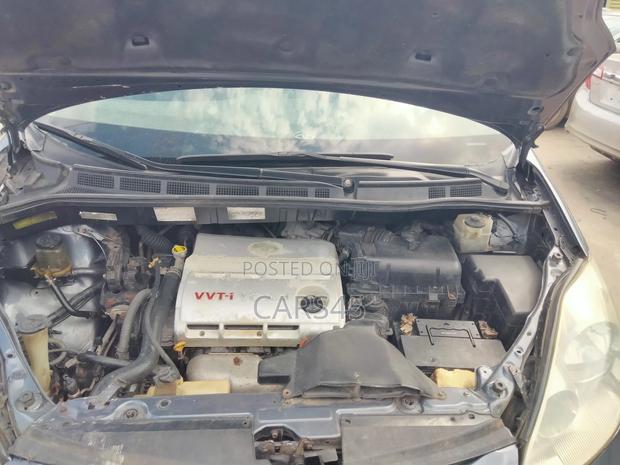 Toyota Sienna 2006 Blue