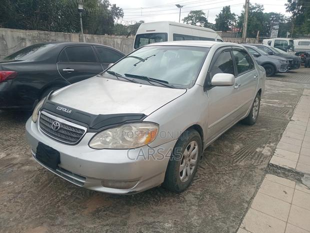 Toyota Corolla 2004 Silver