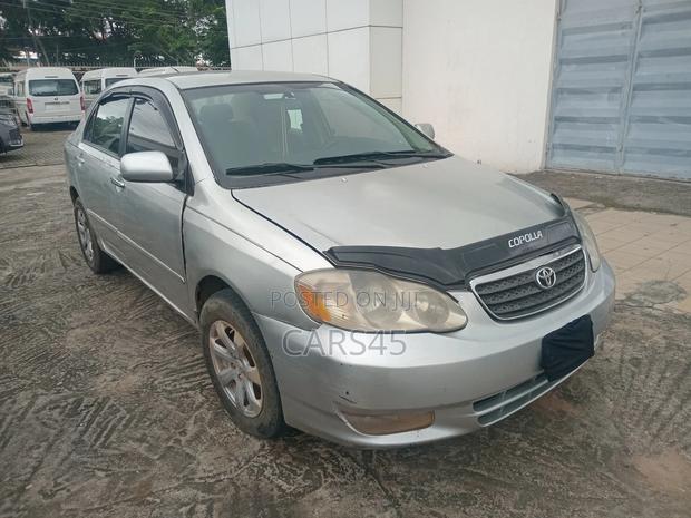 Toyota Corolla 2004 Silver