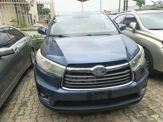 Toyota Highlander 2016 Blue