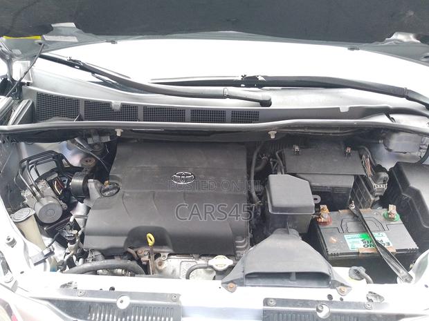 Toyota Sienna 2015 Gray